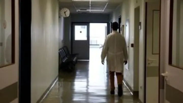 γιατροί ΕΣΥ σε απεργία έξω από το Υπουργείο Υγείας