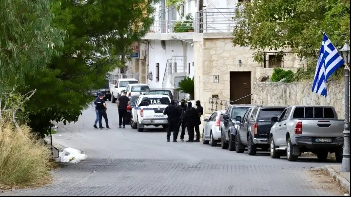 vorizia Αστυνομικές δυνάμεις στα Βορίζια κατά τη διάρκεια των ερευνών