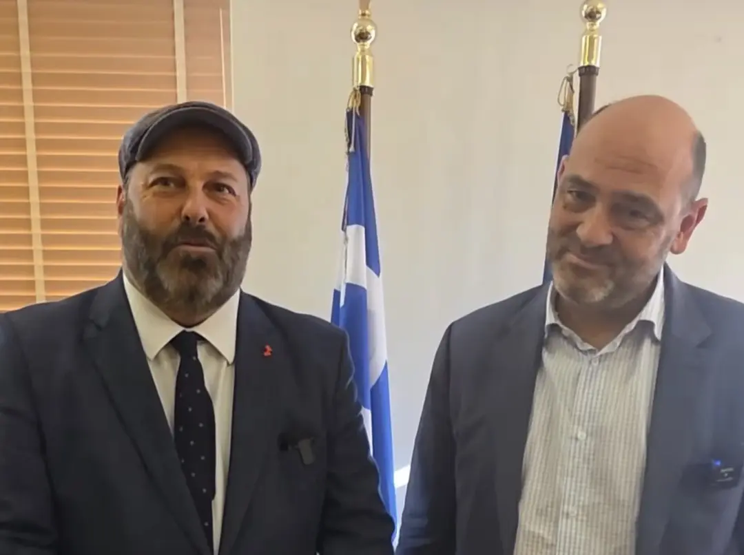 Lagoudakos-fwtilas Δήμαρχος Περάματος συνάντηση Υφυπουργός Πολιτισμού