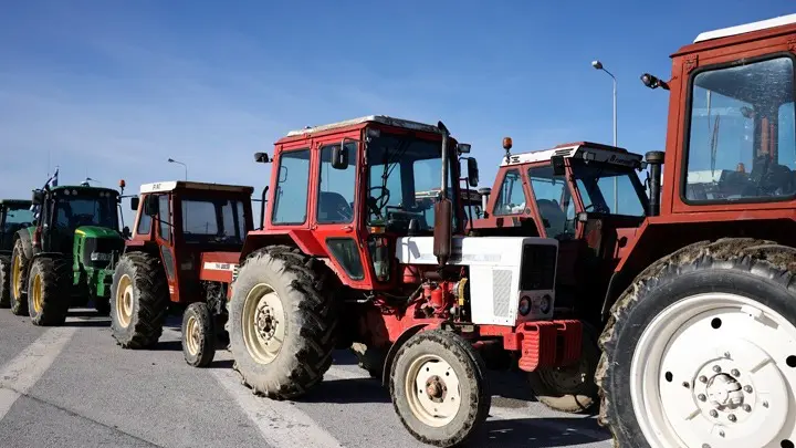 w03-84720AGROTESdiodia2 μπλόκο αγροτών Νίκαια Λάρισας