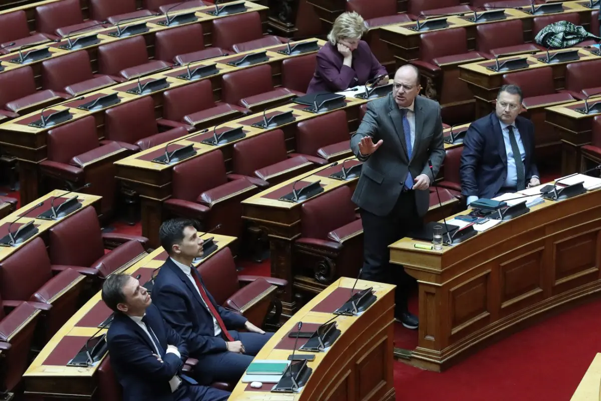 NMTR9247-1200x800 Αντιπαράθεση στη Βουλή μεταξύ ΝΔ και ΠΑΣΟΚ για προγράμματα κατάρτισης ανέργων και τις ΣΣΕ