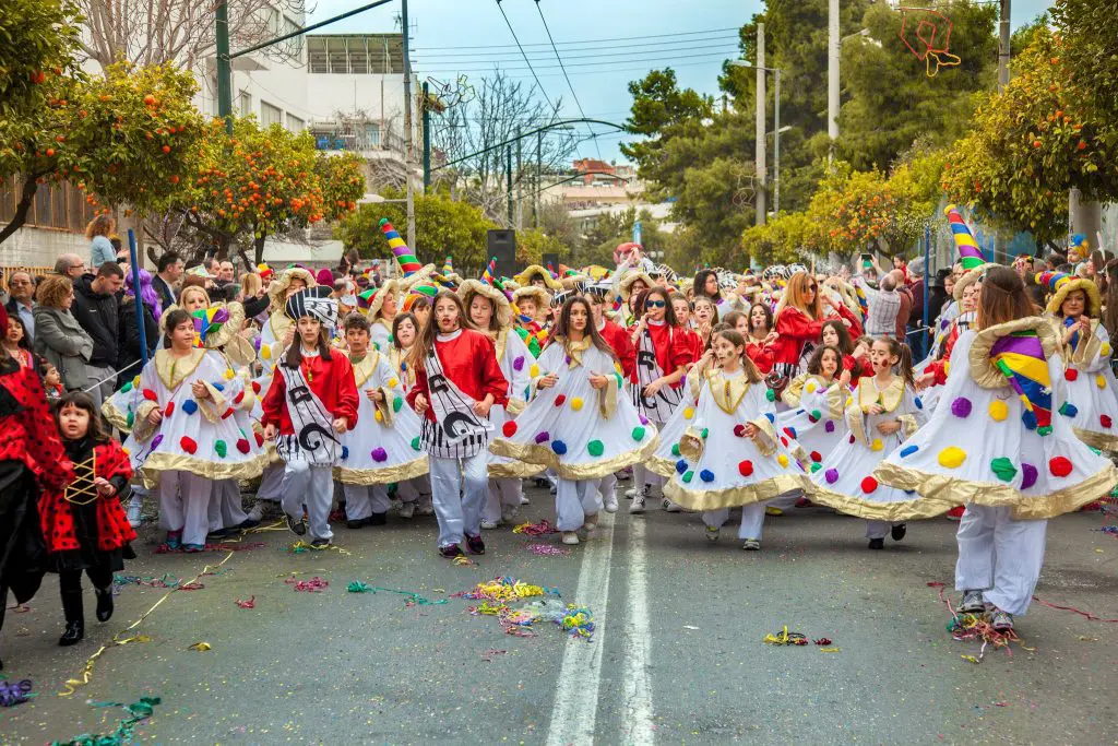 karnavali-renth Καρναβάλι Νίκαιας Ρέντη 2026 με μεγάλες παρελάσεις και άρματα