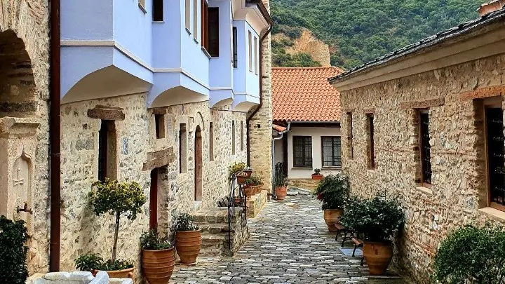 w02-121707..9 Ιερά Μονή Τιμίου Προδρόμου Σερρών στο Μενοίκιο όρος