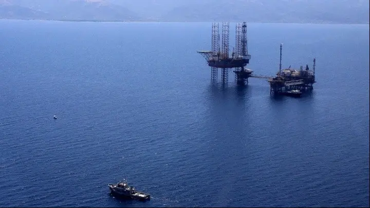 w16-65955oilrig Chevron και Helleniq Energy υπογράφουν συμβάσεις για έρευνες υδρογονανθράκων νότια της Κρήτης