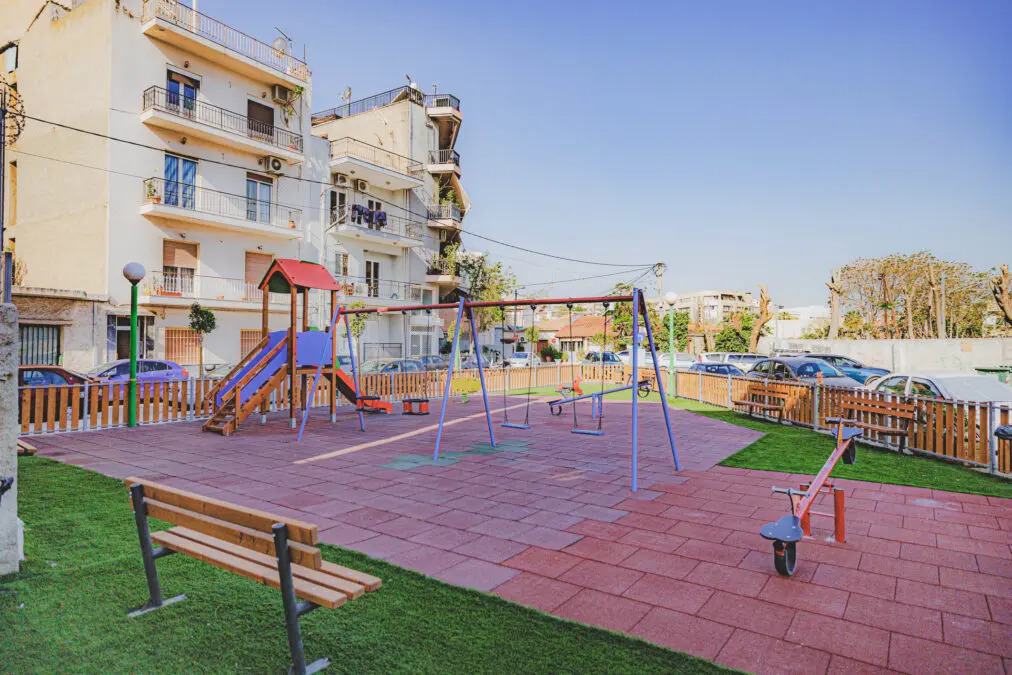 4760 παιδική χαρά Καμίνια Πειραιάς