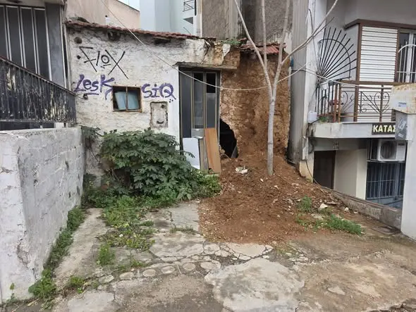 628384107_3836368486666148_9078344355662587361_n κατάρρευση κτιρίου Νίκαια Γρηγορίου Λαμπράκη
