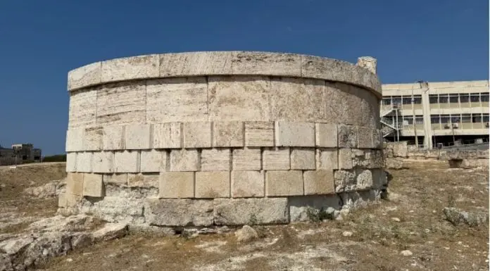hetieneia_a-696x385 Ηετιώνεια Πύλη Πειραιάς αρχαιολογικός χώρος