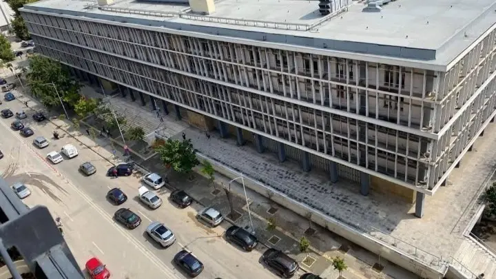 w02-170429dikast21 σχολείο Θεσσαλονίκη αίθουσα