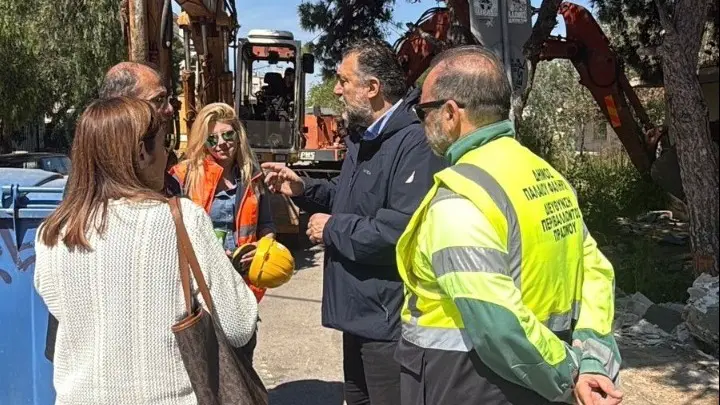 w21-1233521 αυθαίρετα Ρέμα Πικροδάφνης Παλαιό Φάληρο