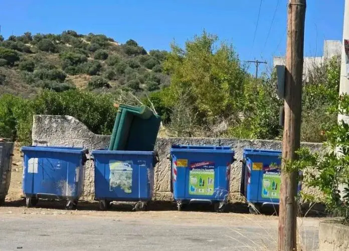 17812050879111246598485523856719-696x928 Σαλαμίνα απορρίμματα
