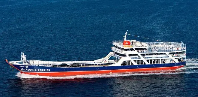 Eleni-2-660x323 Αίγινα: Πλοίο με 88 επιβάτες απώλεσε άγκυρα κατά τον απόπλου – Έφτασε με ασφάλεια στον Πειραιά
