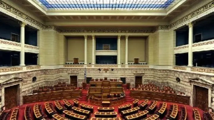 Ιδιωτικά πανεπιστήμια, Τεχνητή Νοημοσύνη και νέα εκλογή Προέδρου – Η ΝΔ κατέθεσε πρόταση αναθεώρησης του Συντάγματος