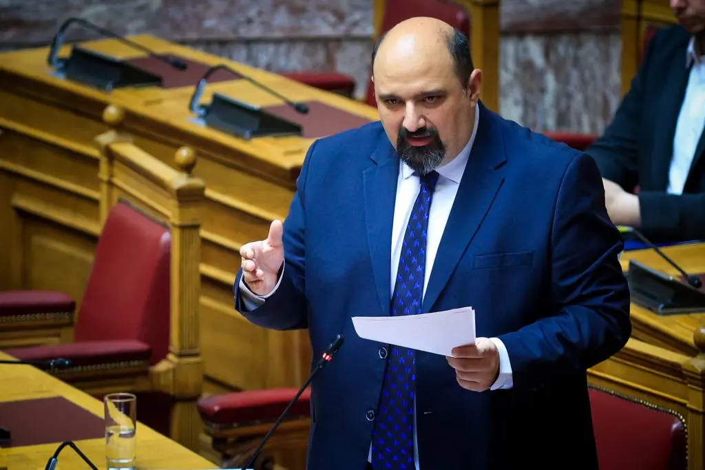 Τέμπη μπάζωμα παραπομπή