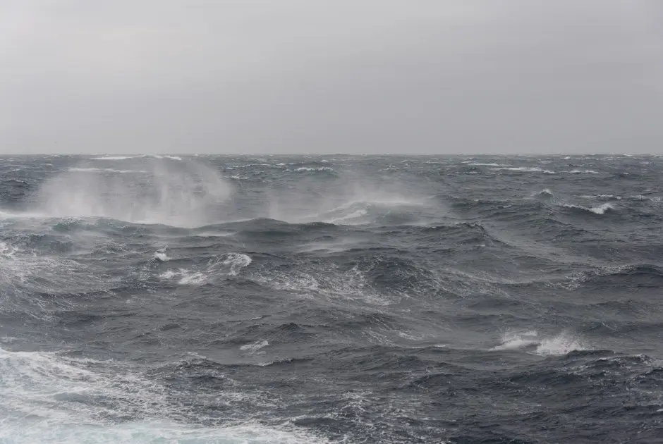 ANEMOI THALASSA θερμοκρασιακή διαφορά Ελλάδα