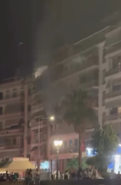 fotia-peiraias Μεγάλη φωτιά σε διαμέρισμα στο Πασαλιμάνι