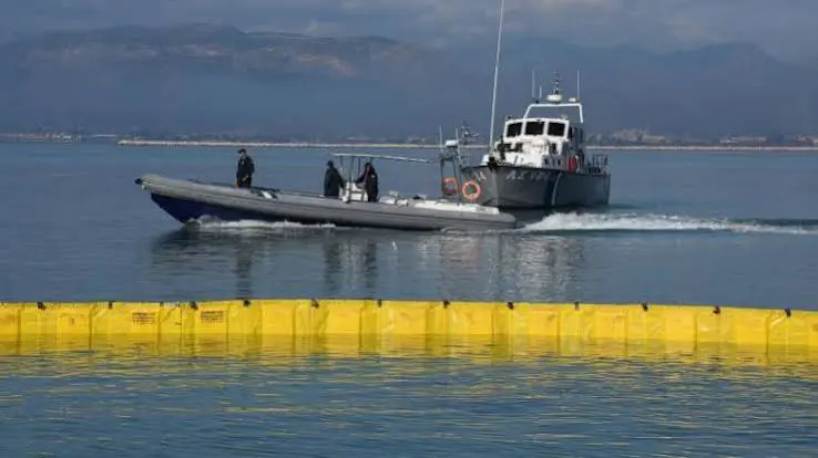 ρύπανση λιμάνι πειραιά