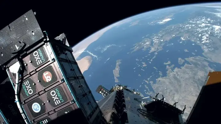 w07-134100space001 Ιστορική στιγμή: Η Ελλάδα έστειλε στο διάστημα τον πρώτο της μικροδορυφόρο - Φτάνει τους 18 σε τροχιά