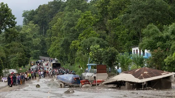 w27-81954NEPALFLOODS πλημμύρα Νεπάλ αγνοούμενοι