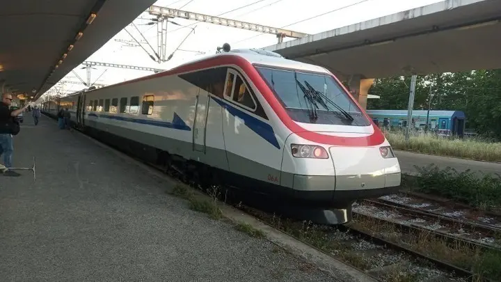 Αμαξοστοιχία του Προαστιακού παρέσυρε άνδρα έξω από την Κόρινθο