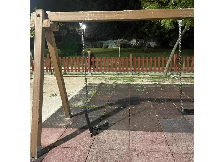 Κούνια έσπασε σε παιδική χαρά στο Κερατσίνι – ατύχημα χωρίς τραυματισμό