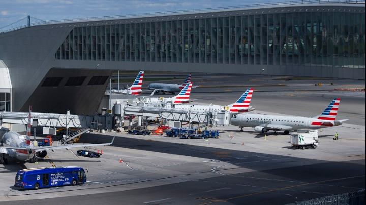 κρίση στις αεροπορικές πτήσεις ΗΠΑ shutdown ελεγκτές FAA