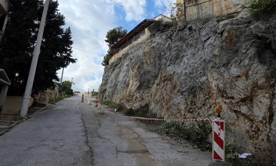 τοιχίο αντιστήριξης οδός Κολοκοτρώνη Πέραμα