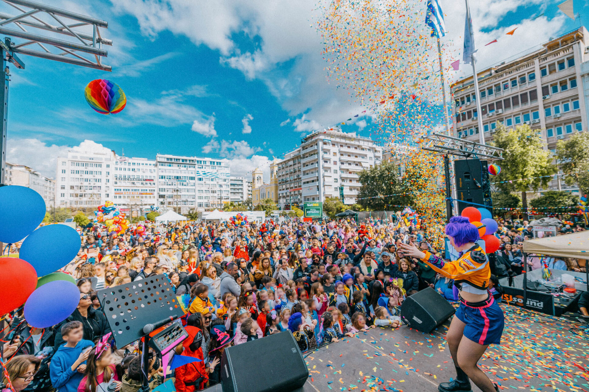Παιδικό αποκριάτικο καρναβαλοπάρτι στην πλατεία Κοραή Πειραιά