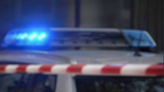 Αστυνομικές δυνάμεις μετά από ένοπλη ληστεία σε σούπερ μάρκετ Σκλαβενίτης στον Πειραιά