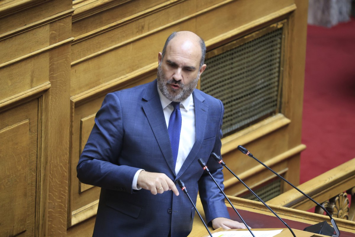 Βουλή των Ελλήνων: Ομόφωνη εισήγηση της Επιτροπής Δεοντολογίας για άρση ασυλίας του Δημήτρη Μαρκόπουλου μετά από αίτημα Κασσελάκη