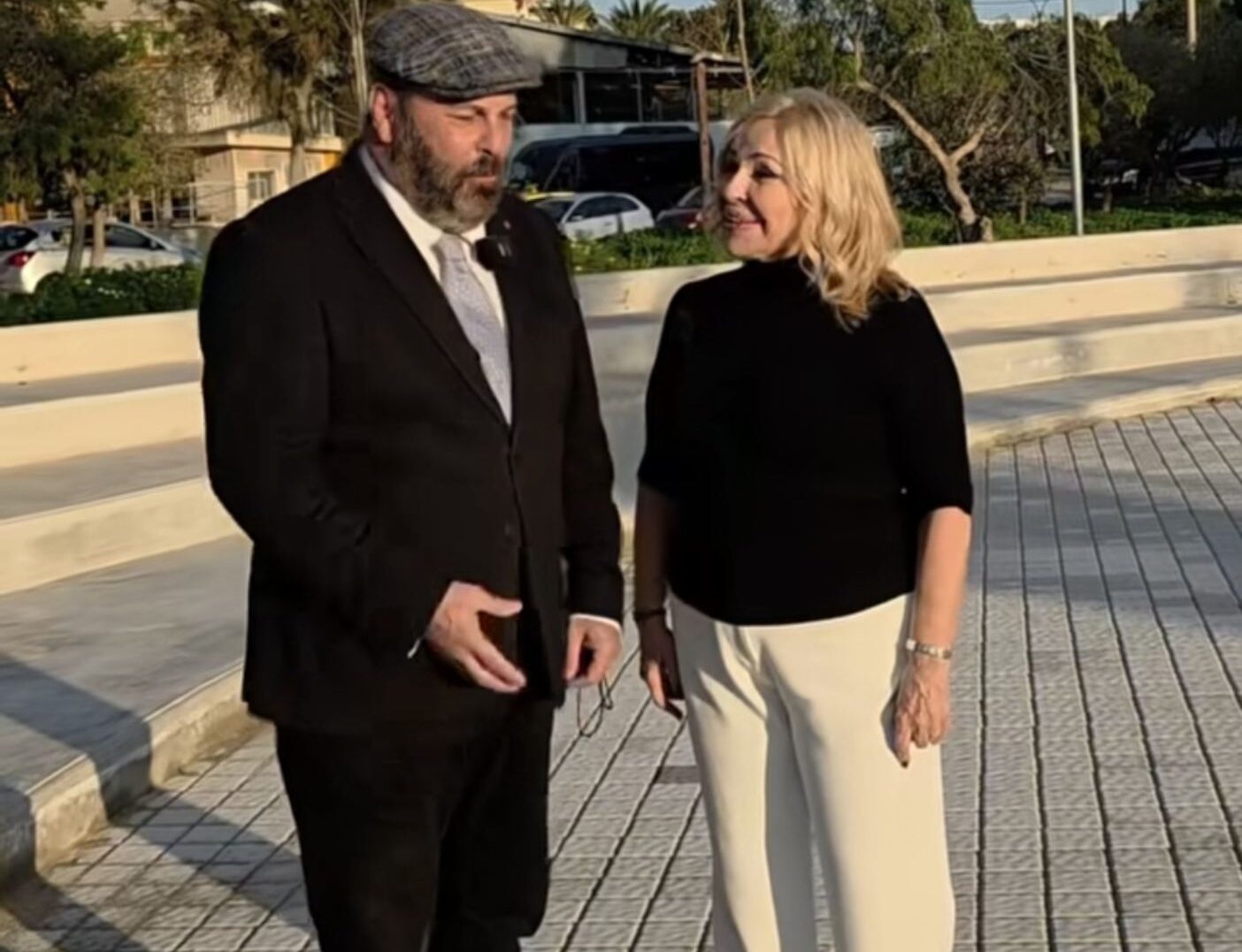 Μπέσσυ Αργυράκη στα εγκαίνια της Πλατείας ΝΕΖ στο Πέραμα