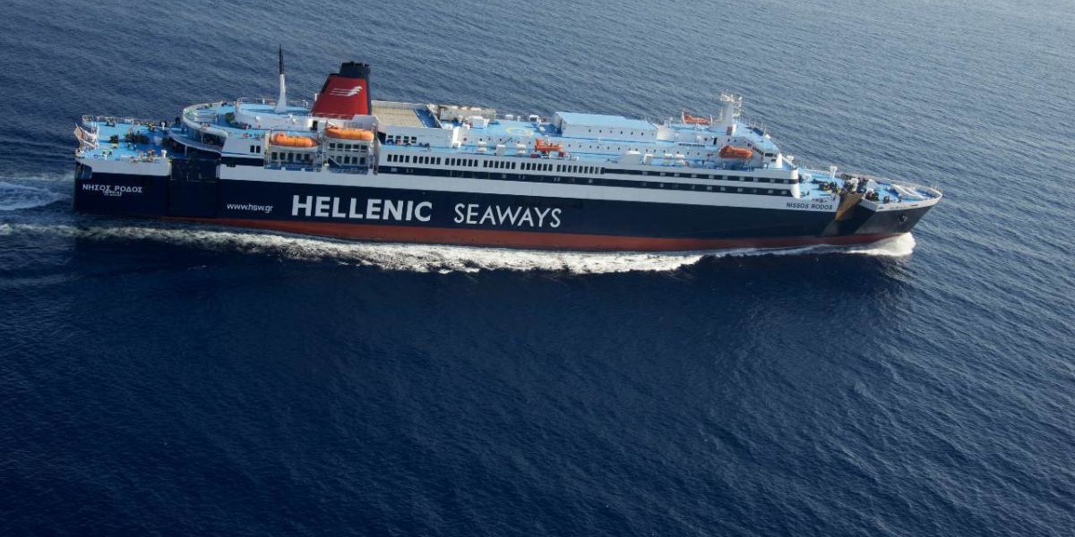 Πλοίο της Attica Group στο λιμάνι της Σερίφου με νέα σύνδεση Πειραιάς – Ηράκλειο