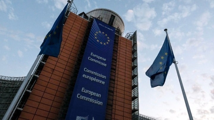 Η Ευρωπαϊκή Επιτροπή απαγορεύει την καταστροφή απούλητων ρούχων και παπουτσιών από 19 Ιουλίου