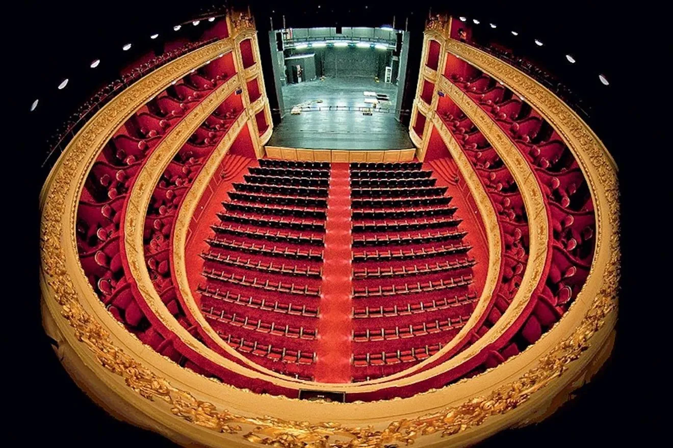 Δημοτικό Θέατρο Πειραιά πρόγραμμα άνοιξη παραστάσεις