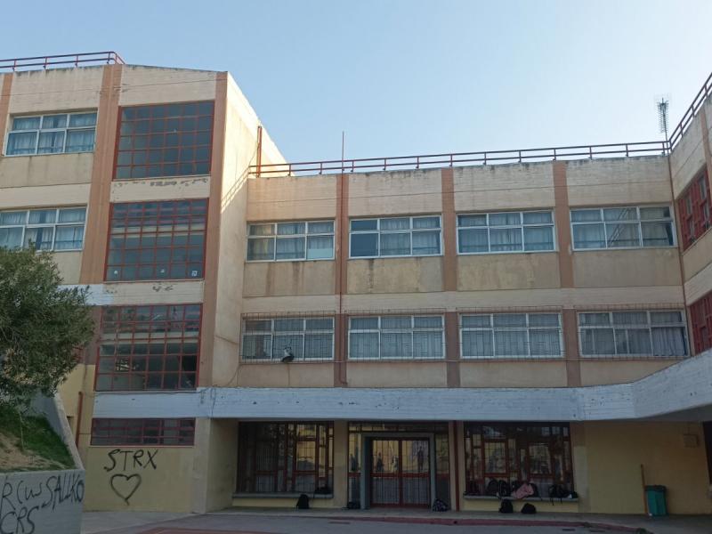 4ο Γυμνάσιο Νίκαιας προβλήματα σχολικού κτιρίου