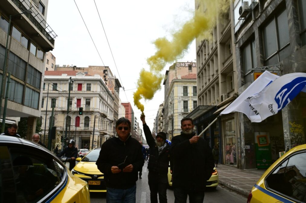 Απεργία ταξί πορεία Βουλή κινητοποιήσεις οδηγών