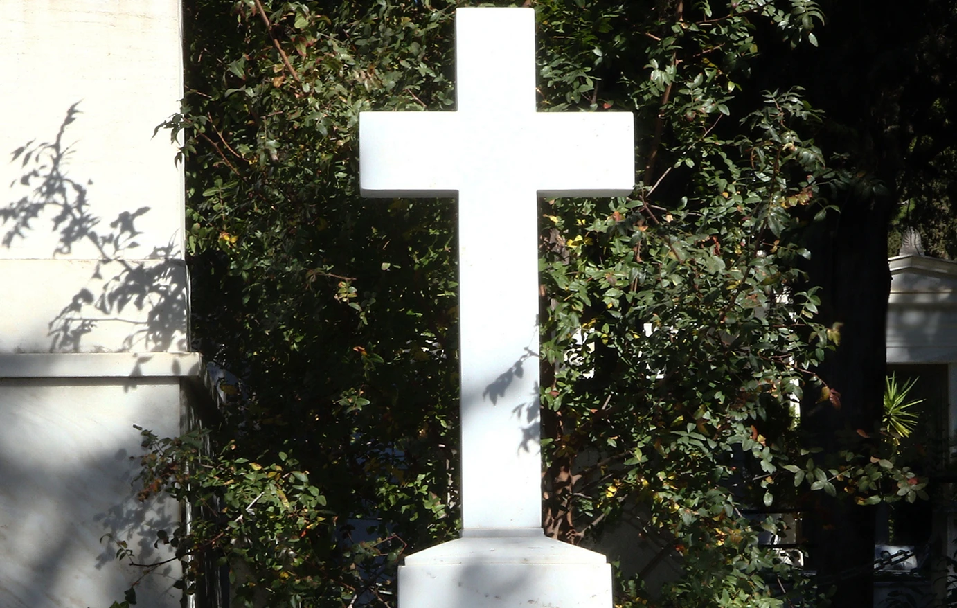 nekrotafeio1 βανδαλισμοί νεκροταφείο Νίκαια
