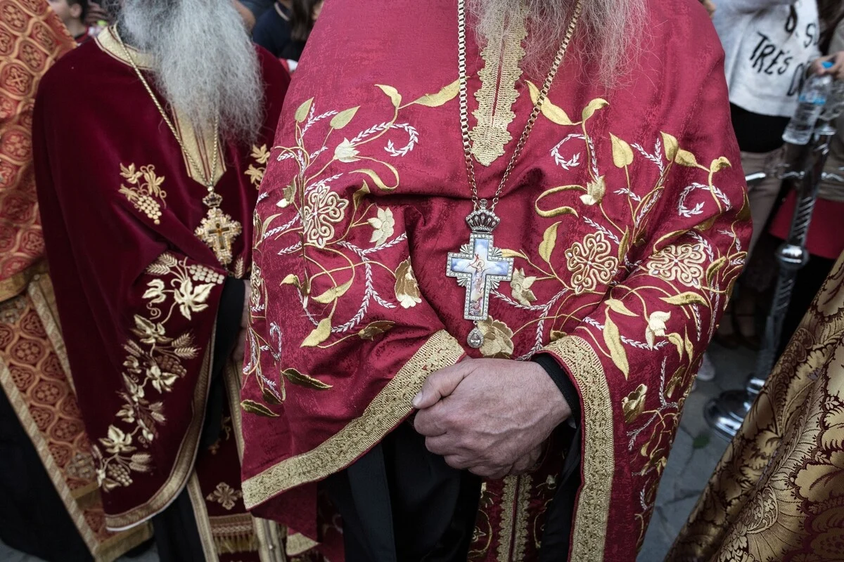 αυξήσεις Μητροπολίτες πολυνομοσχέδιο ΠΑΣΟΚ κυβέρνηση