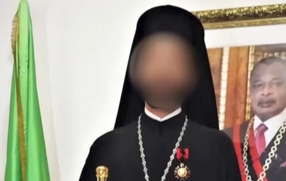 Σάλος στα Πετράλωνα: Συνελήφθη Μητροπολίτης για επιδειξιομανία μπροστά σε παιδιά - Η δικαιολογία που έδωσε
