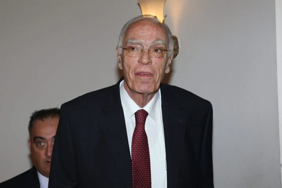 4817440-980x653 Πέθανε στα 75 του ο Βασίλης Λεβέντης