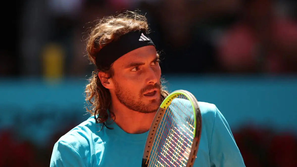 tsitsipas-3-1200x675 Τσιτσιπάς αεροδρόμιο λάπτοπ