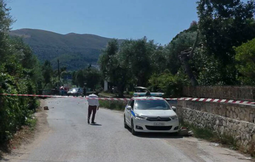 5090895-1 Μαραθώνας: Θαμμένη στην αυλή σπιτιού για μια δεκαετία η 90χρονη – Στο μικροσκόπιο της Αστυνομίας η υπόθεση